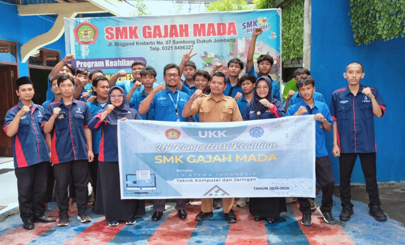 Foto Bersama Penguji UKK